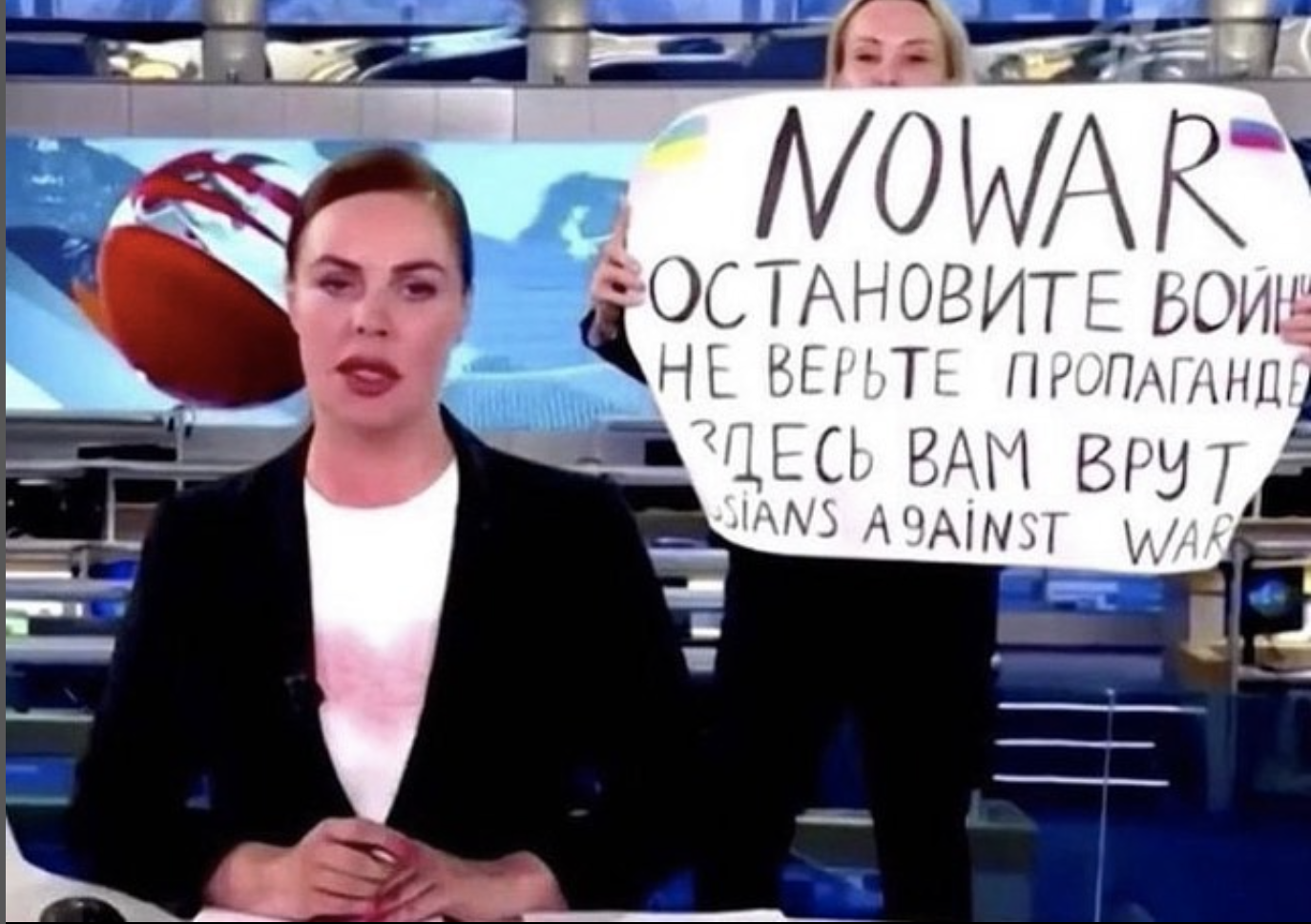 Chiesti 9 anni per  Marina Ovsyannikova: la giornalista denunciò la guerra in Ucraina nella tv russa