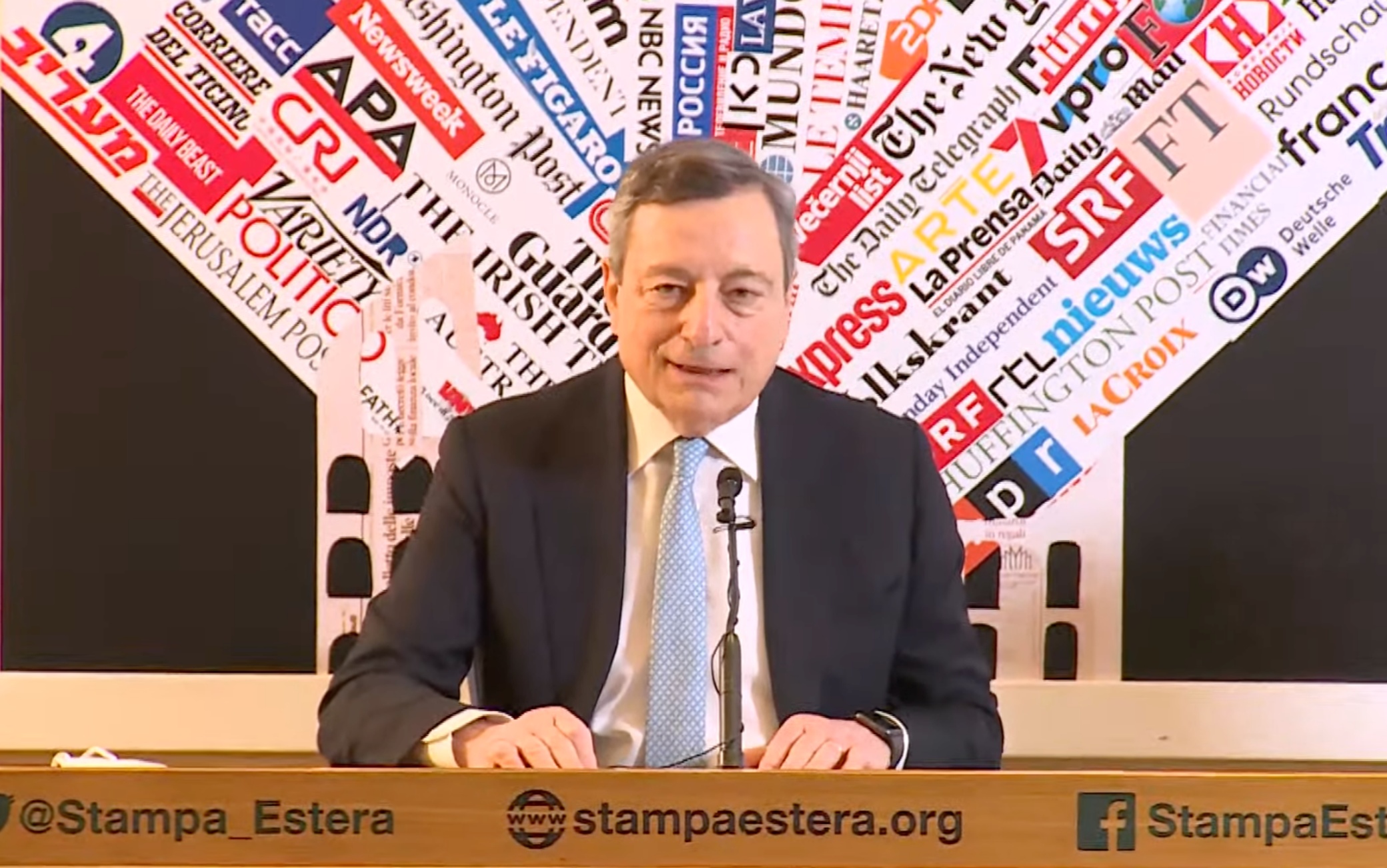 Ucraina, Draghi racconta la telefonata con lo zar: "Putin vede progressi, ma è presto per un cessate il fuoco"