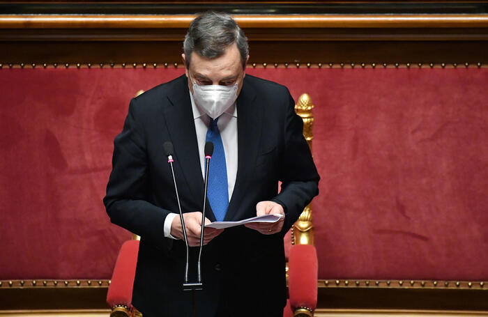 Ucraina, Draghi in Parlamento: "La guerra di Putin in Europa è la fine delle illusione"