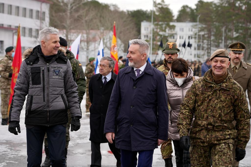 Lorenzo Guerini minacciato da Mosca: "È un falco ispiratore della campagna anti-russa"