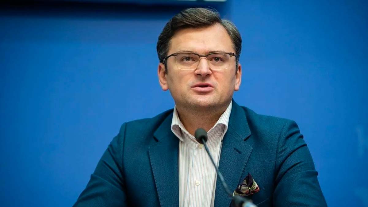 Ucraina, Kuleba ai mercenari filo-Putin: "Non venite, se sopravviverete sarete criminali di guerra"