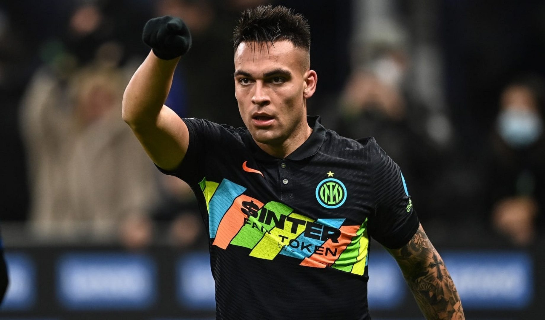 L'Inter vince, ma non passa. Lautaro illude, poi il rosso a Sanchez frena la rimonta