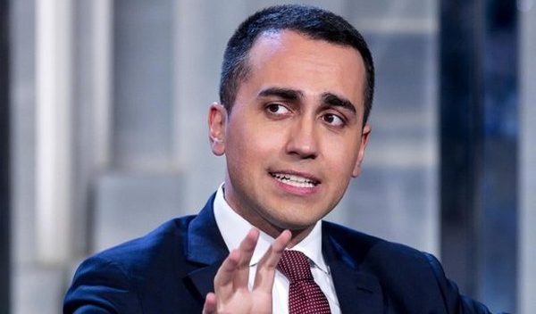 Ucraina, Di Maio: "Aumenteremo le sanzioni finché Putin non si fermerà"