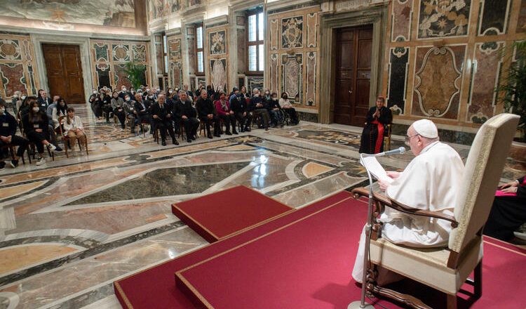 Ucraina, Papa: "Chi governa non ha recepito la lezione delle tragedie del XX secolo" Ucraina, Papa: "Chi governa non ha recepito la lezione delle tragedie del XX secolo"