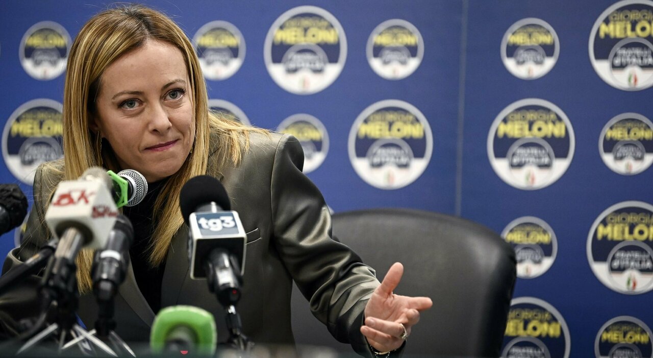 sondaggi-politici-giorgia-meloni Sondaggi politici: Giorgia Meloni a un passo dal Pd, indietro Lega e M5s