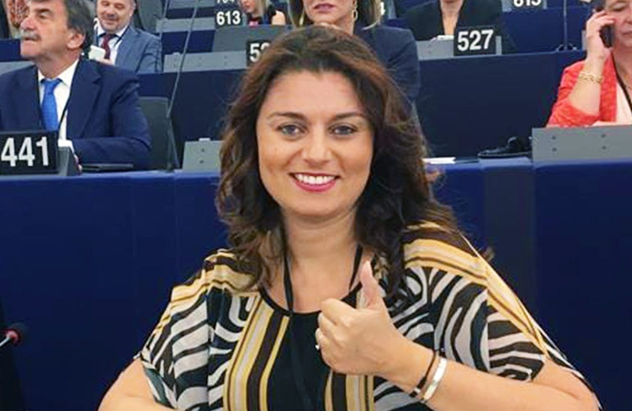 Ilaria Salis, Ceccardi (Lega): "Ecco cosa faceva in Ungheria con i suoi amici antifa, lasciatela in galera"