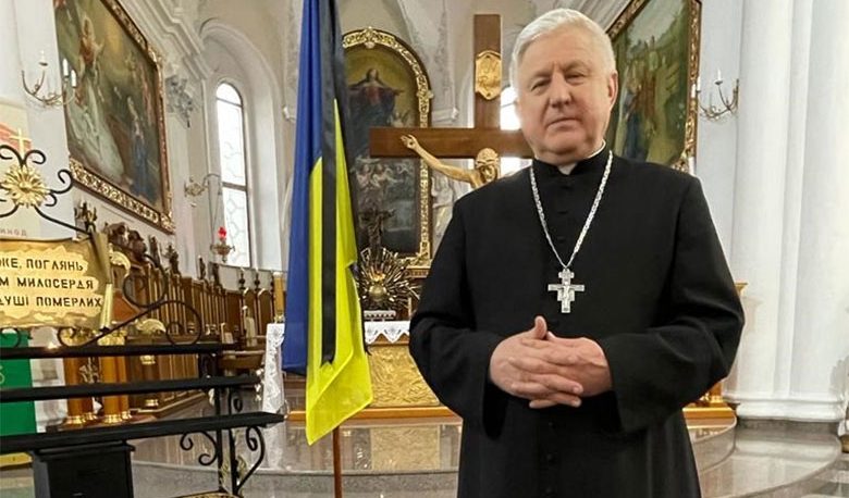 Il vescovo cattolico di Odessa al Papa: "Dica parole forti su Kirill che benedice il nuovo Hitler" Il vescovo cattolico di Odessa al Papa: "Dica parole forti su Kirill che benedice il nuovo Hitler"