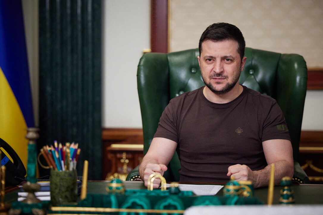 Zelensky al parlamento portoghese: "Mariupol come Lisbona ma ora è totalmente distrutta" Zelensky al parlamento portoghese: "Mariupol come Lisbona ma ora è totalmente distrutta"