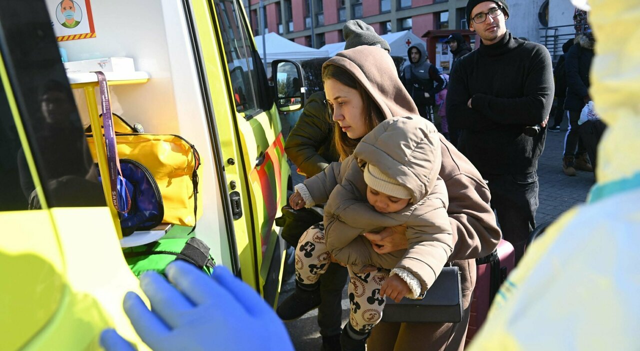 Allarme Unhcr: trafficanti di esseri umani insidiano i rifugiati ucraini