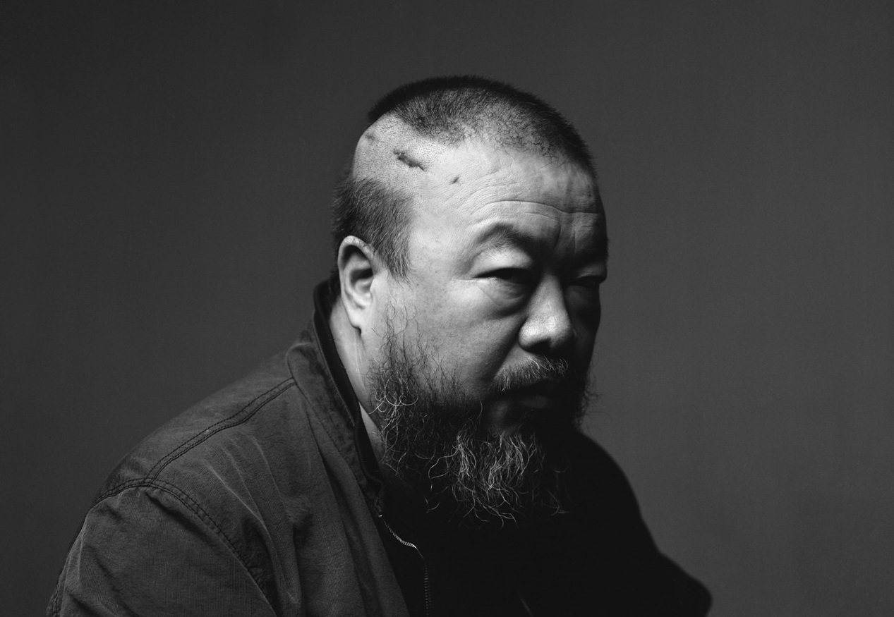 Cina, l'artista Ai Weiwei: "L'Ucraina è un laboratorio per la futura invasione di Taiwan"