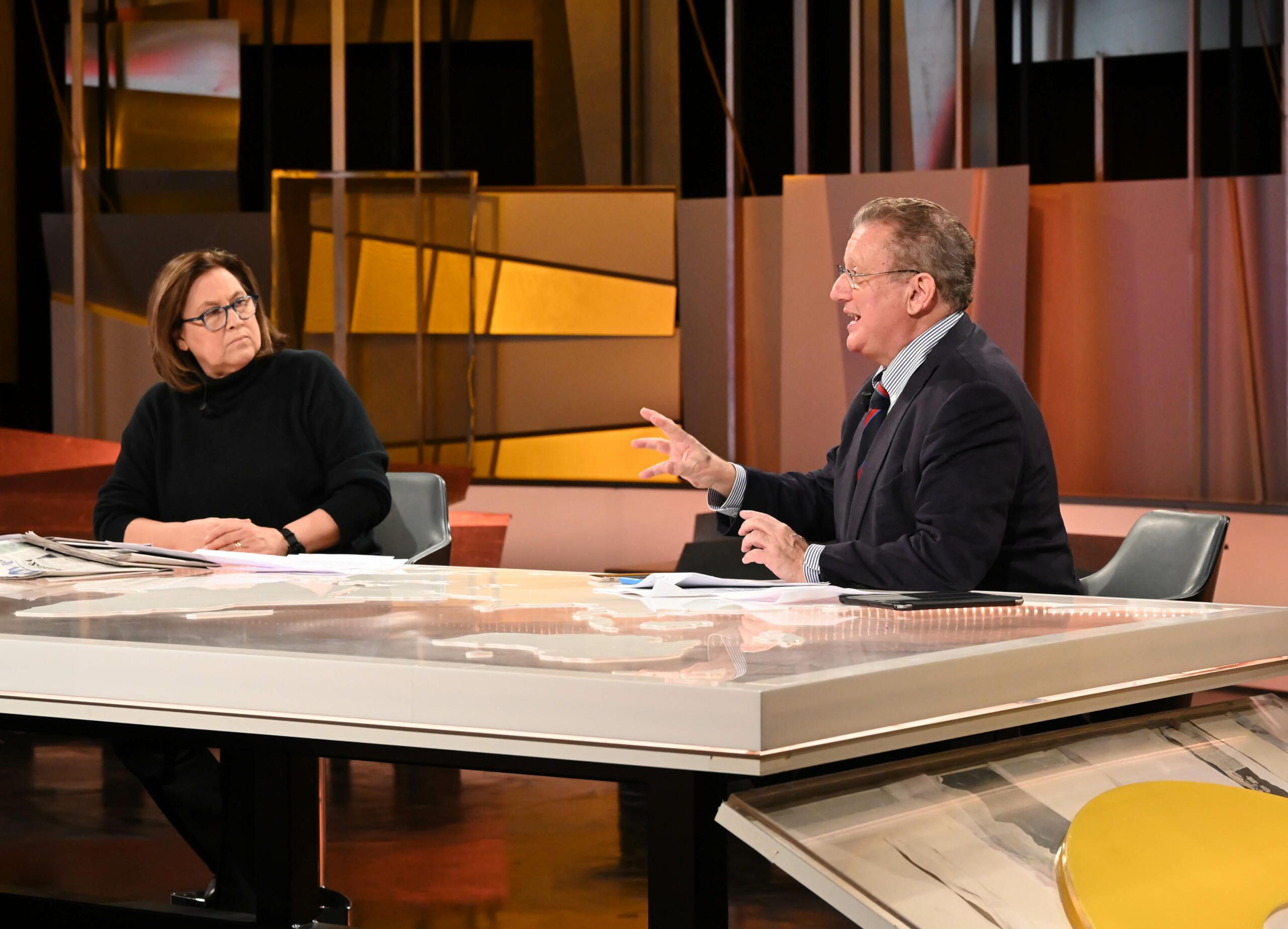 Mezz'ora in più: ospiti di Lucia Annunziata Enrico Letta e il portavoce di Viktor Orban