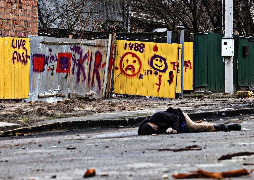 Kuleba: "Il massacro di Bucha atto deliberato dei russi, servono sanzioni devastanti" Kuleba: "Il massacro di Bucha atto deliberato dei russi, servono sanzioni devastanti"
