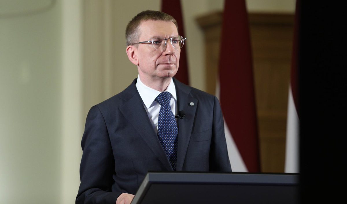 Lettonia: chiusi due consolati russi, espulsi 13 diplomatici Lettonia: chiusi due consolati russi, espulsi 13 diplomatici