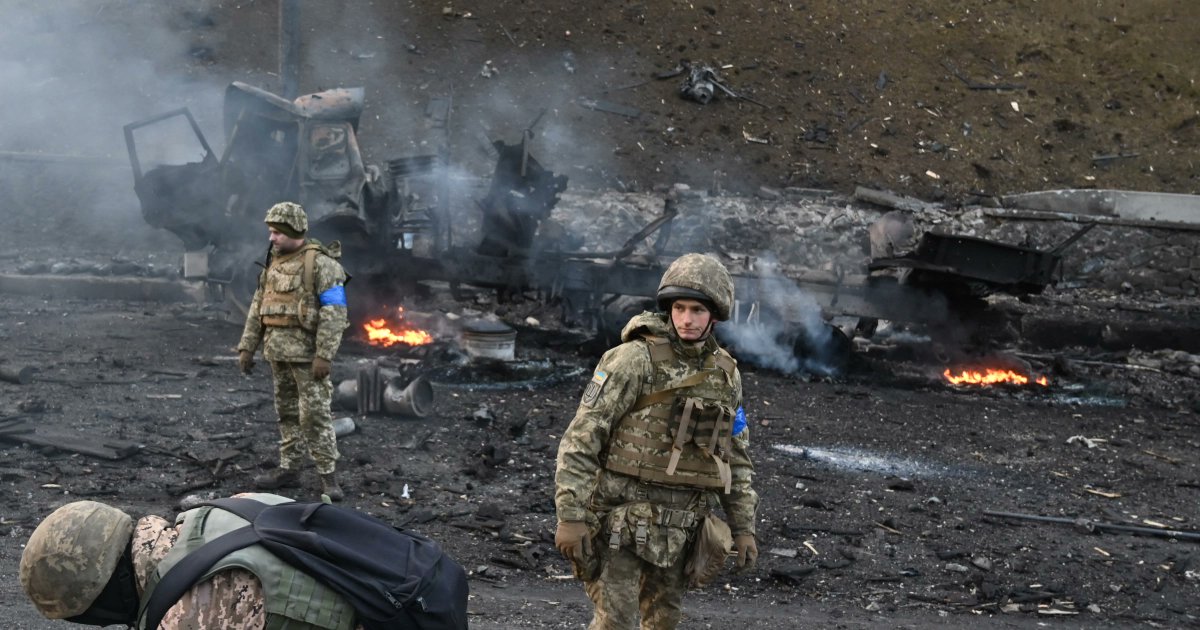 Ucraina, gli esperti militari: "Battaglia cruciale per il controllo di Slovyansk" Ucraina, gli esperti militari: "Battaglia cruciale per il controllo di Slovyansk"