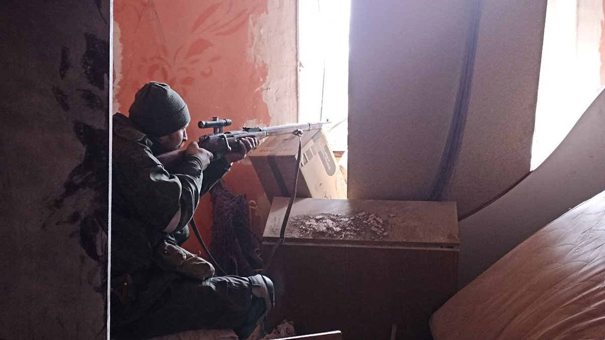 Guerra in Ucraina Azovstal, i bombardamenti continuano: segnalate esplosioni e sparatorie