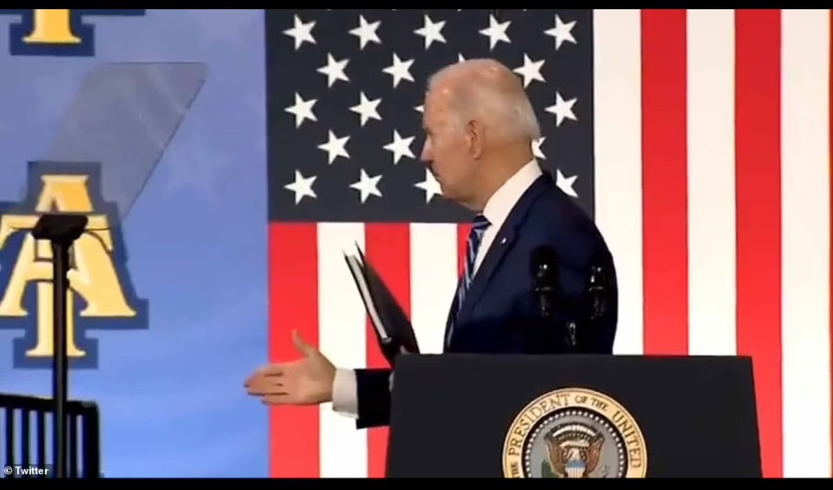 Biden gioca la carta della guerra di lunga durata per recuperare dalla caduta libera dei sondaggi