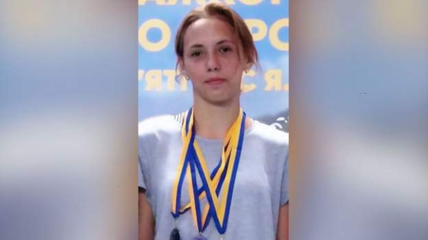 Mariupol, sotto le bombe russe muore la campionessa ucraina di sollevamento pesi: aveva 14 anni