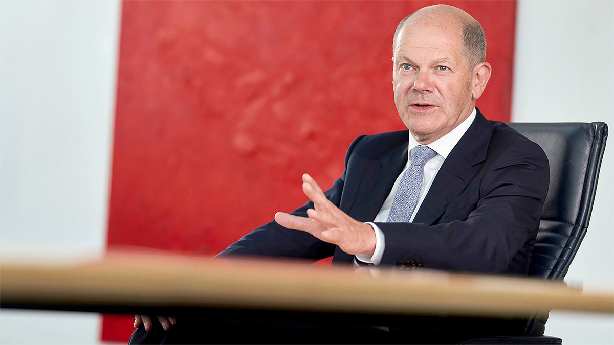 Massacro di Bucha, Scholz: "Indagare senza sosta sui crimini dell'esercito russo"