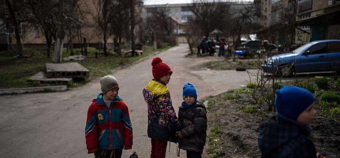 bamb Adozioni illegali, Kiev denuncia: "Bambini portati con la forza in Russia"