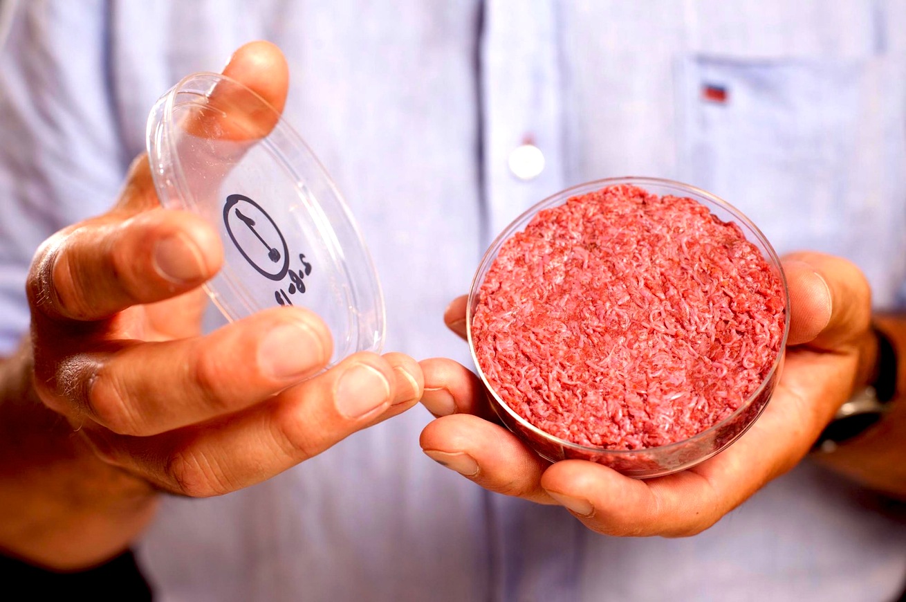 Cresce il mercato della carne sintetica: gli investitori ci credono