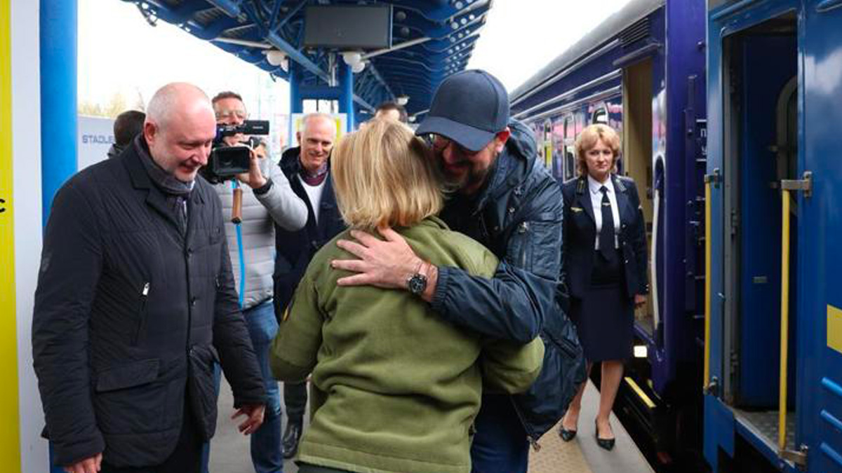 Ucraina, Charles Michel in visita a Kiev: "Nel cuore dell'Europa libera e democratica"