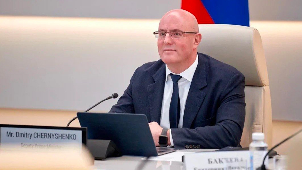 dimtry-chernyshenko Ucraina, Mosca nega gli effetti delle sanzioni: "Il paese sta resistendo con successo all'Occidente"