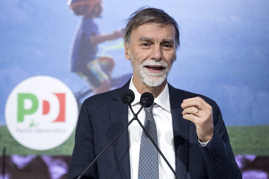 Delrio (Pd): "Nuovo decreto armi? Bisogna discuterne in Parlamento"