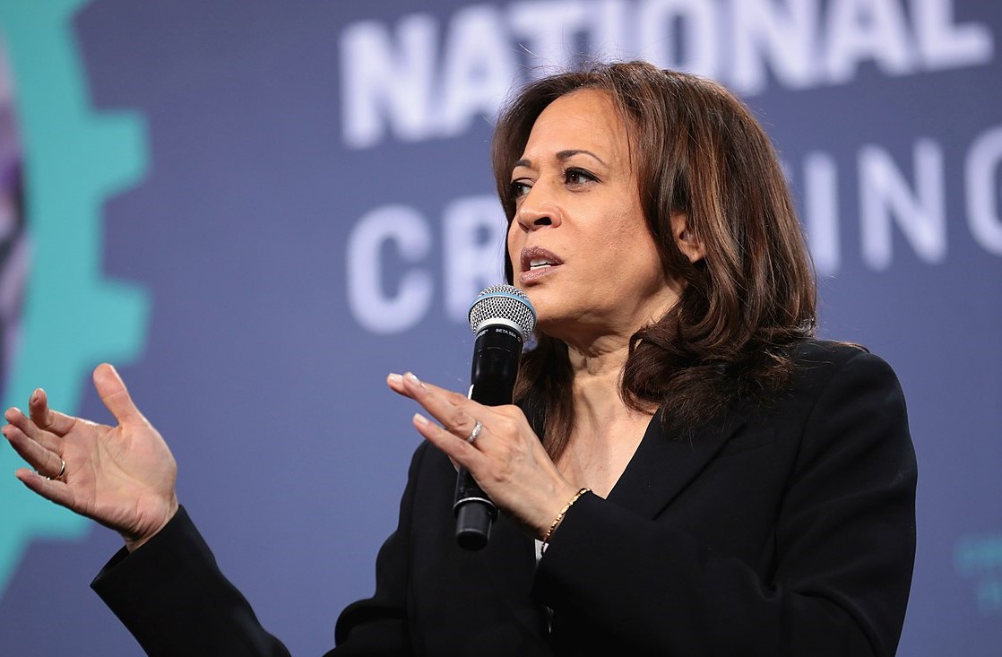 kamala-harris Mosca sanziona Kamala Harris e Mark Zuckerberg: non potranno più entrare in Russia
