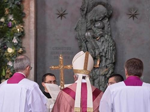 L'etica cristiana nel corso dei secoli: Francesco Emmolo racconta l'"etica della libertà"