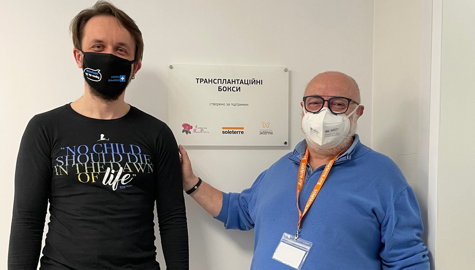 Chi è Roberto Brambilla, il medico di 'Soleterre' che cura i bambini di Leopoli vittime della guerra