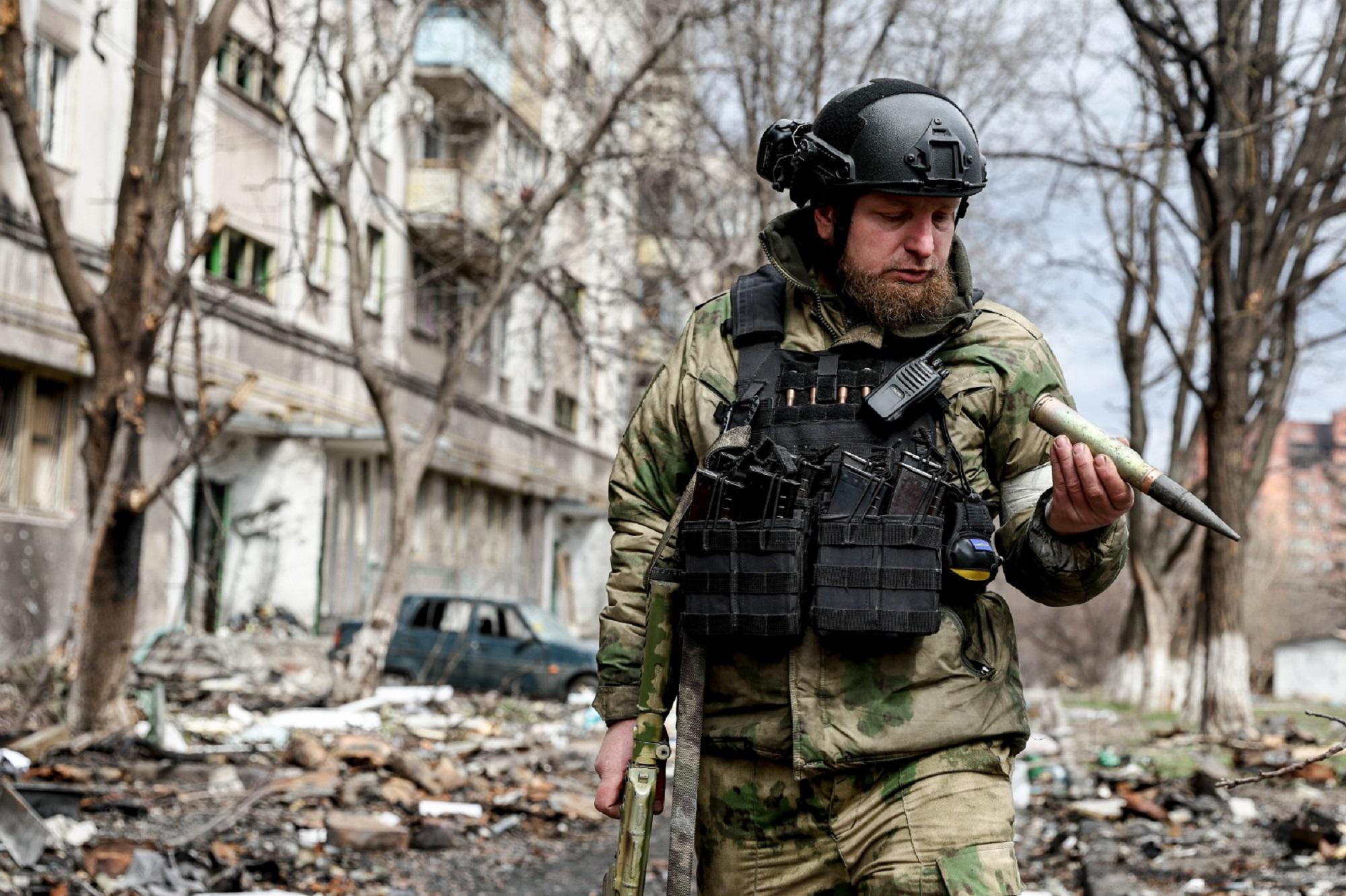 Ucraina, M5s divisi: ipotesi mozione contro l'invio di armi a Kiev