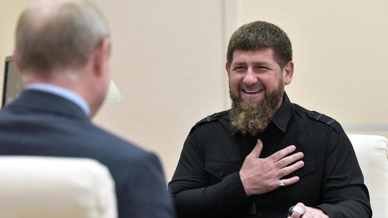 Ucraina, il ceceno Kadyrov: "Da Grozny in arrivo 600 volontari per ripulire il Donbass" Ucraina, il ceceno Kadyrov: "Da Grozny in arrivo 600 volontari per ripulire il Donbass"