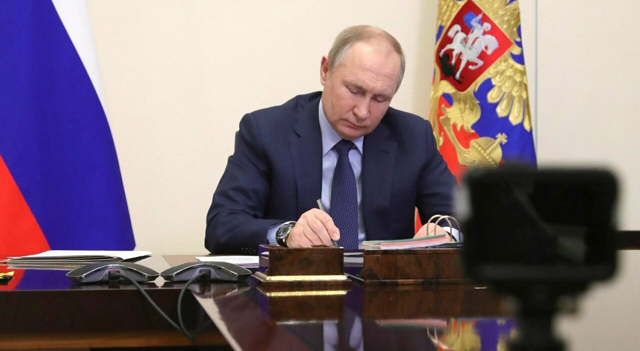 Prodi: "Putin vuole ricreare la vecchia Russia imperiale con lo Zar"