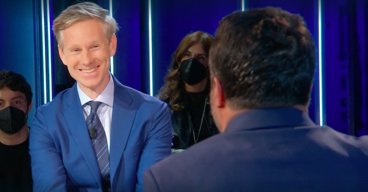 Cartabianca, in onda le capriole 'finto-pacifiste' di Salvini pur di non dispiacere troppo al suo lodato Putin