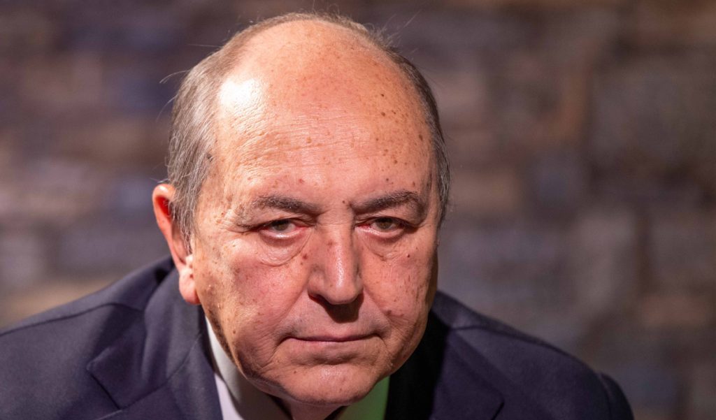 Rieti, il sindaco di Forza Italia apre la campagna elettorale con lo slogan neo-fascista: "Boia chi molla"