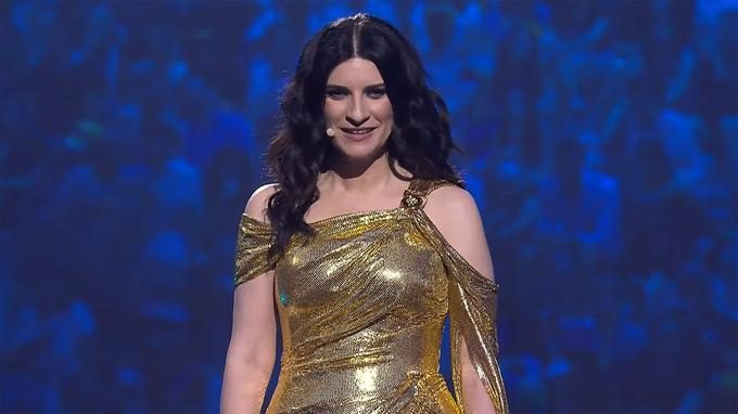 Laura Pausini positiva al Covid: "Sono isolata e non posso viaggiare, non andrò in Florida"