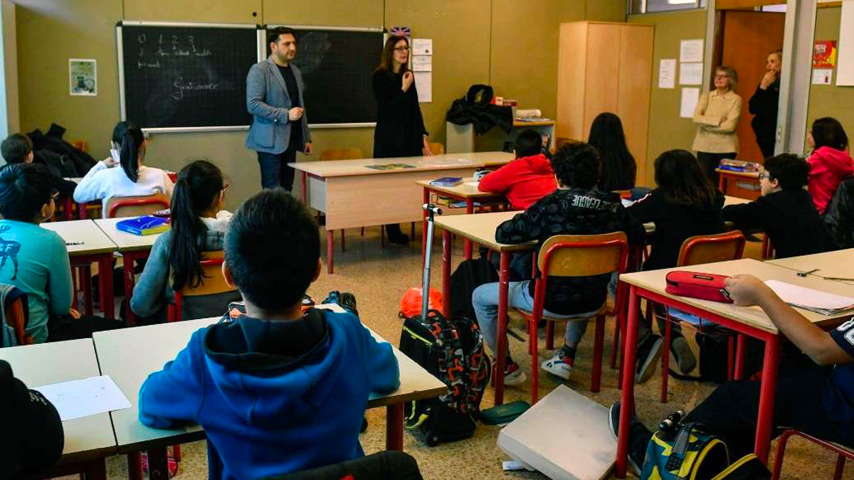 Le maestre in chat paragonano un alunno disabile alla gastrite: la madre denuncia