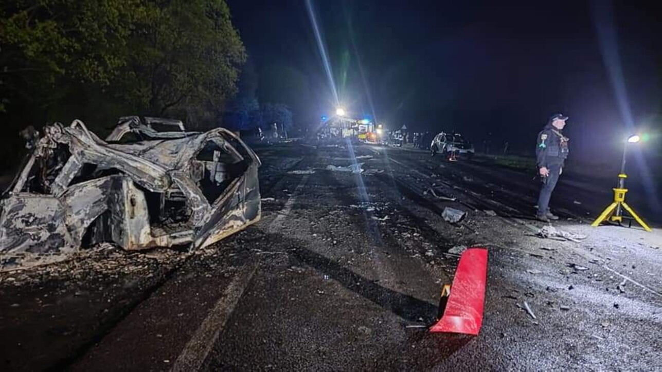 Ucraina, non bastava la guerra. 27 morti in un incidente tra auto: "La più grande tragedia sulle strade ucraine"