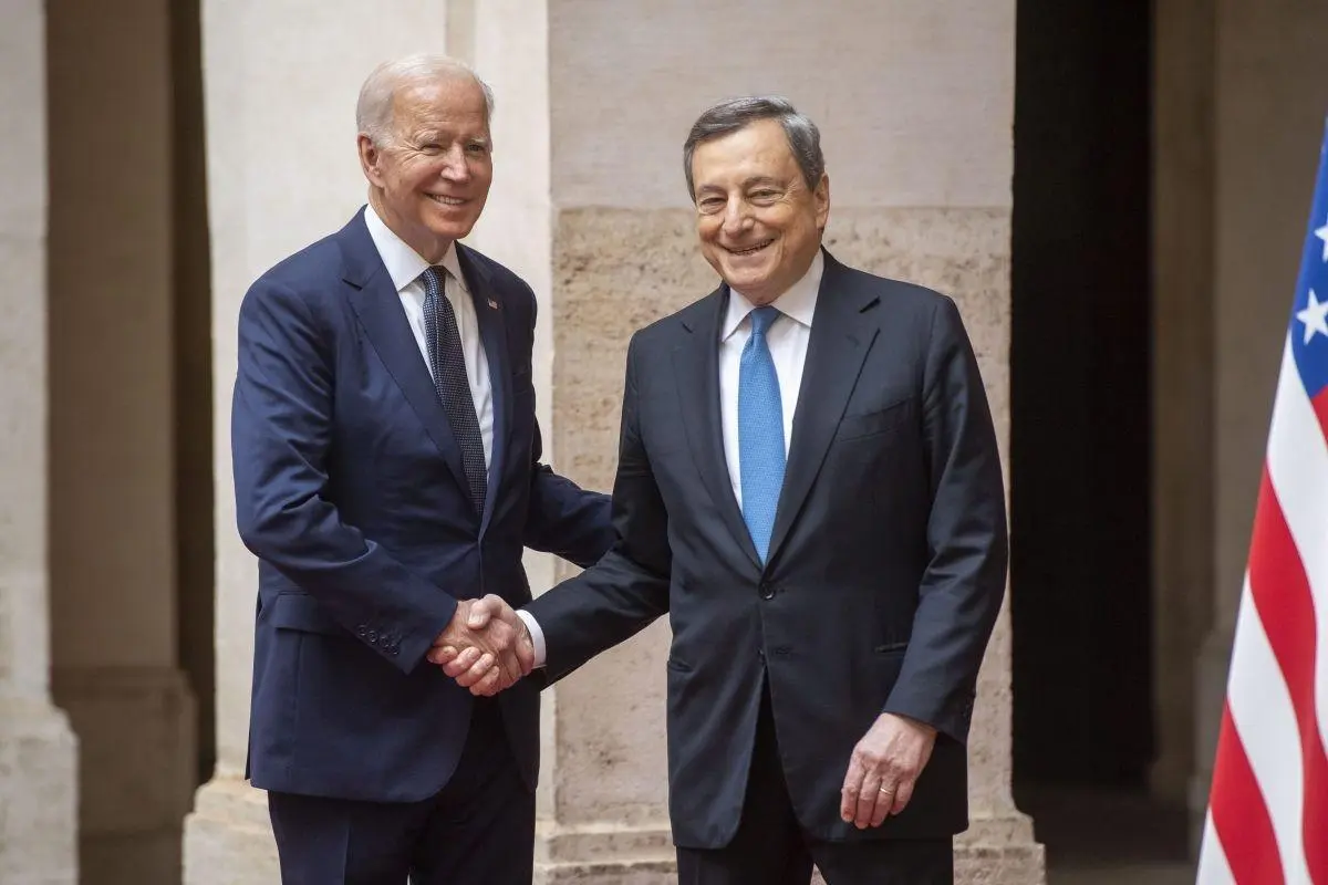 joe-biden-e-mario-draghi Draghi dagli Usa: "Un Piano Marshall per ricostruire l'Ucraina, dobbiamo fare di tutto per la pace"