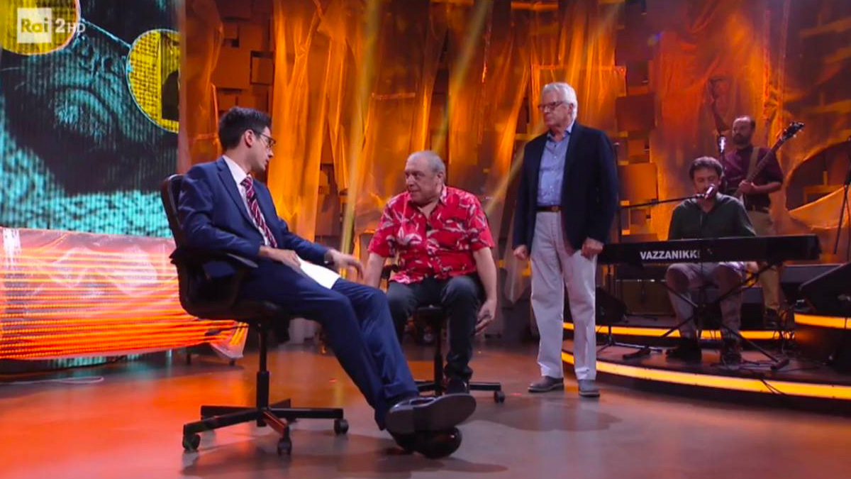 "Una pezza di Lundini", questa sera alle 23.00 su Rai 2: ospite Nino Frassica