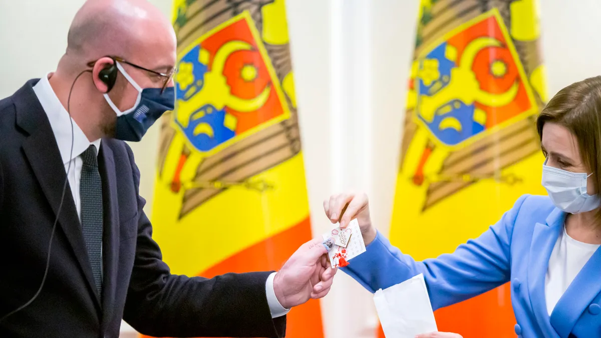 michel-sandu-moldova Ucraina, l'Ue invierà aiuti militari alla Moldova. Michel: "Momento cruciale per il Paese e per l'Europa"