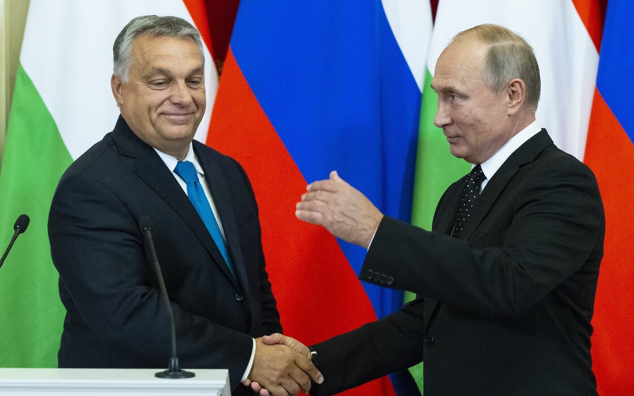 Orban il filo-Putin peggio di Salvini: "Con le sanzioni Ue in ginocchio e Russia non indebolita"