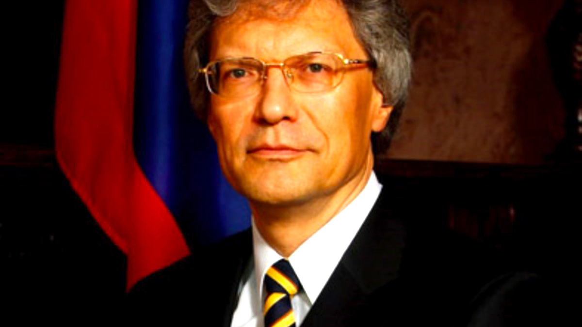 "Dritto e rovescio", questa sera alle 21.25 su Rete 4: l'ambasciatore Sergey Razov ospite di Del Debbio