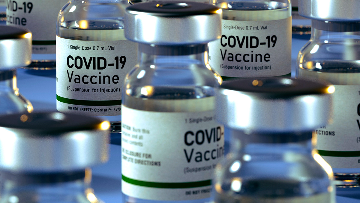 Covid-19, via l'obbligo vaccinale per i sanitari: il governo approva la bozza del decreto