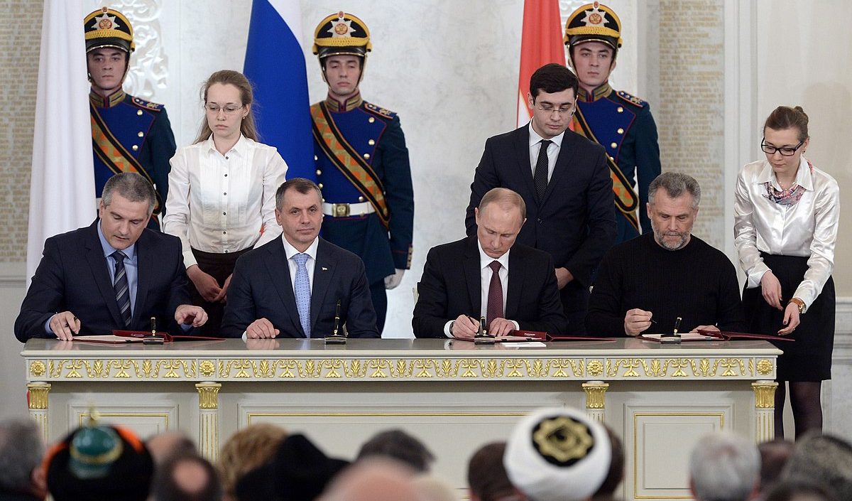 Crimea sempre più 'russificata': niente più parole inglesi per contrastare la diffusione della 'lingua dell'Occidente' Crimea sempre più 'russificata': niente più parole inglesi per contrastare la diffusione della 'lingua dell'Occidente'