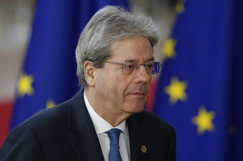 Ddl fermo in Senato, Gentiloni fa pressing sul Governo: il salario minimo è "indispensabile"