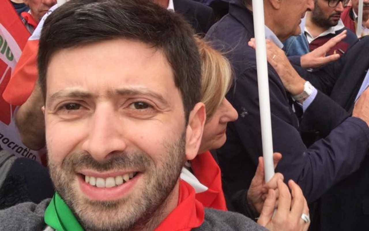 Speranza: "Serve una legge sul fine vita ma il malato che chiede il suicidio assistito non dovrà pagare le spese"