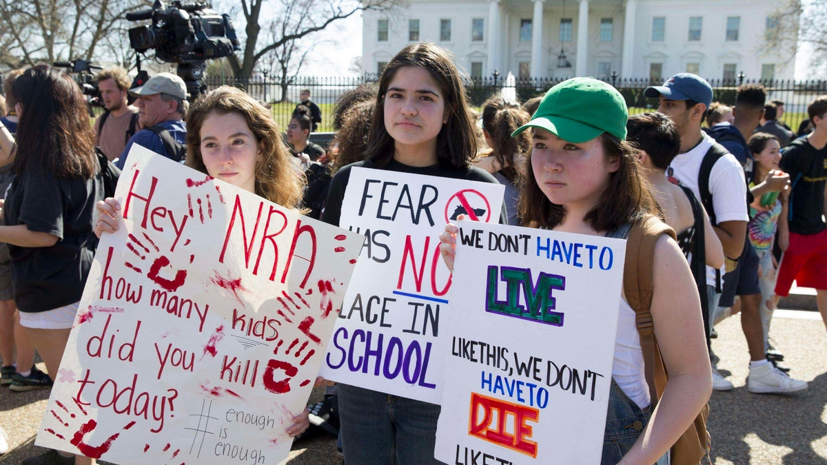 armi-usa-manifestazione Usa, il Senato dà il primo ok per la stretta sulle armi. La Nra: "Ci opporremo"