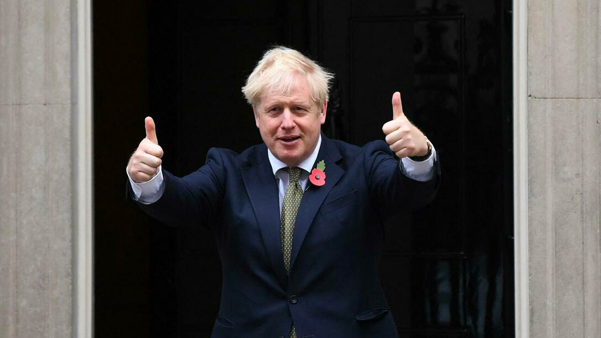 Boris Johnson supera il voto di sfiducia ma traballa: "Ora nuove riforme per i cittadini"