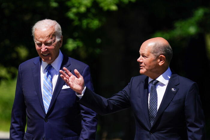 Il G7 in tempi di guerra contro la Russia, Biden promette miliardi per infrastrutture alternative alla via della seta